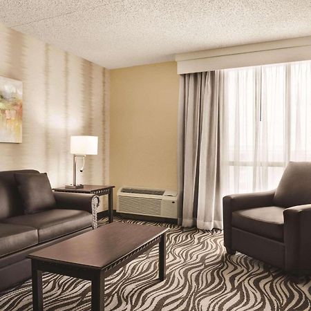 Radisson Hotel Fort Worth North-Fossil Creek Exterior photo